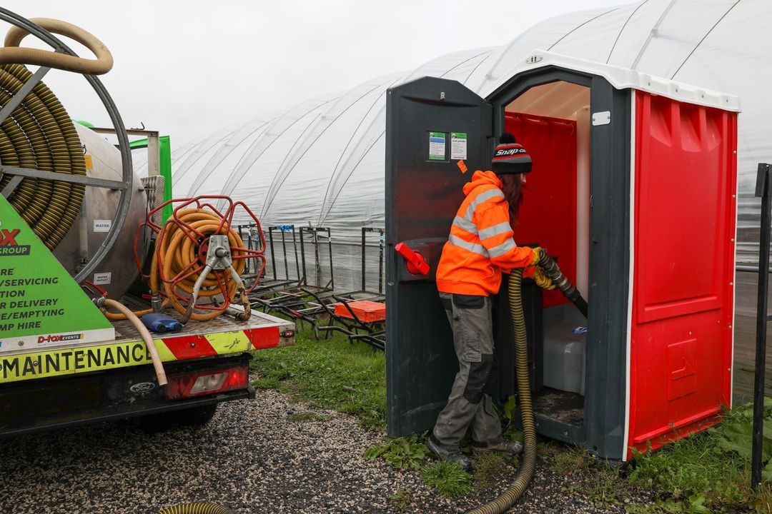 Portable Toilet Cleaning & Emptying Service DTox